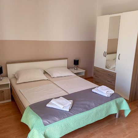 Apartments Barica Krk Town Exterior photo